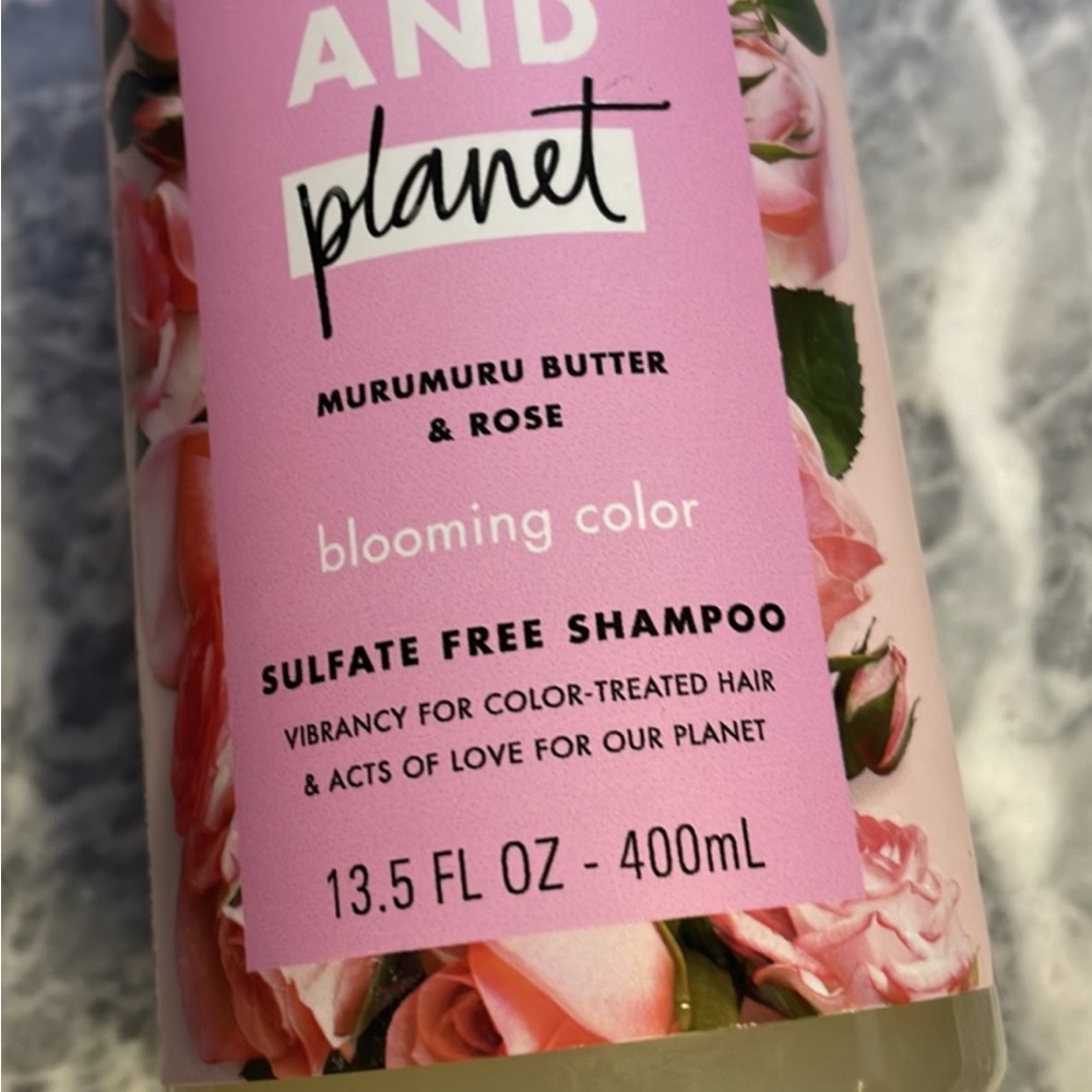 New Love Beauty and Planet Shampoo Blooming Color - Picture 2 of 4